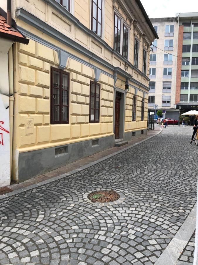 Cross Street 4 * Liubliana
